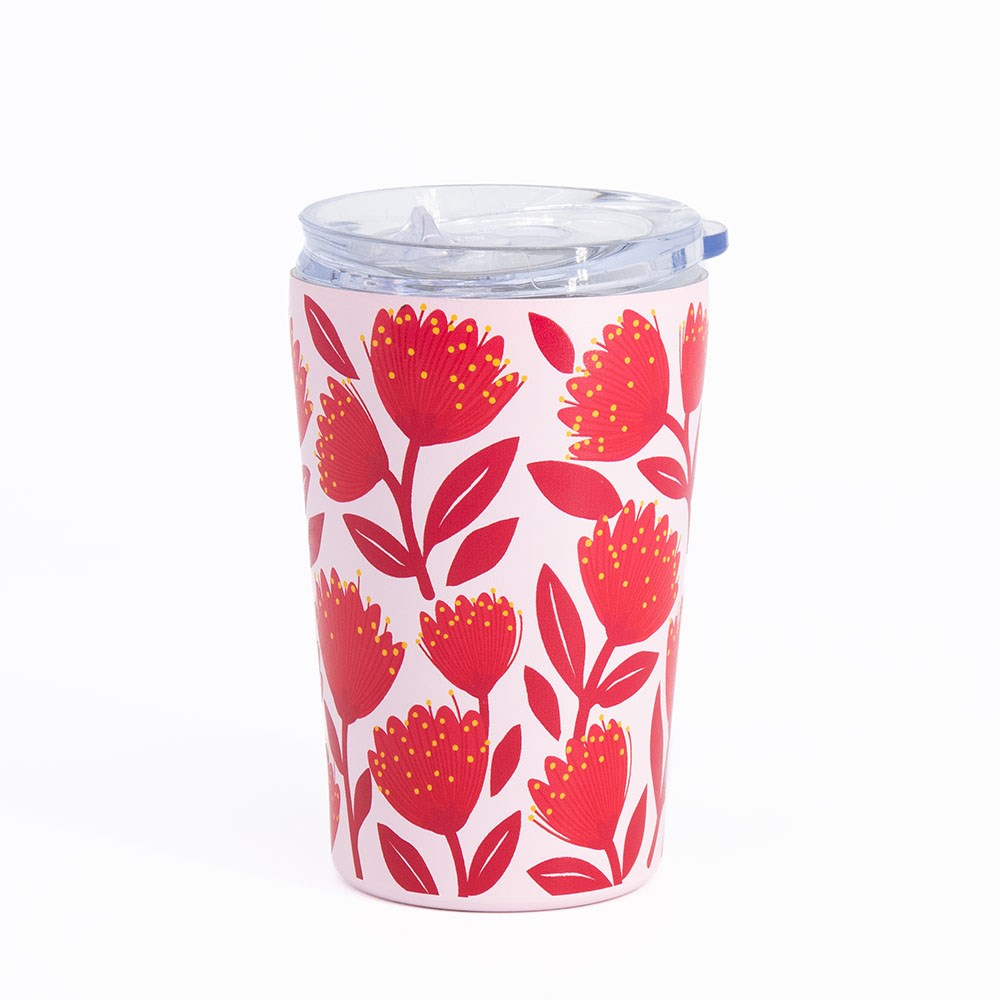 Introducing the Pohutukawa Glade Coffee Cup—a white stainless steel travel mug featuring a clear, spill-resistant lid and adorned with a repeating pattern of red pohutukawa flowers and leaves. This vacuum insulated coffee cup keeps your beverages at the ideal temperature while bringing a touch of floral elegance to your journeys.